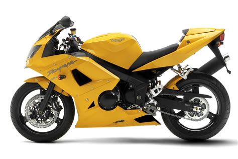 triumph daytona 650 specs